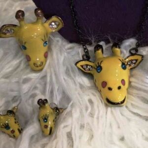 Bestsey Johnson giraffe necklace,ring and earrings set